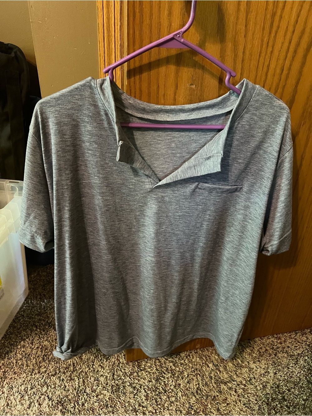 Women's Gray Short-Sleeve Notch Neck Tee